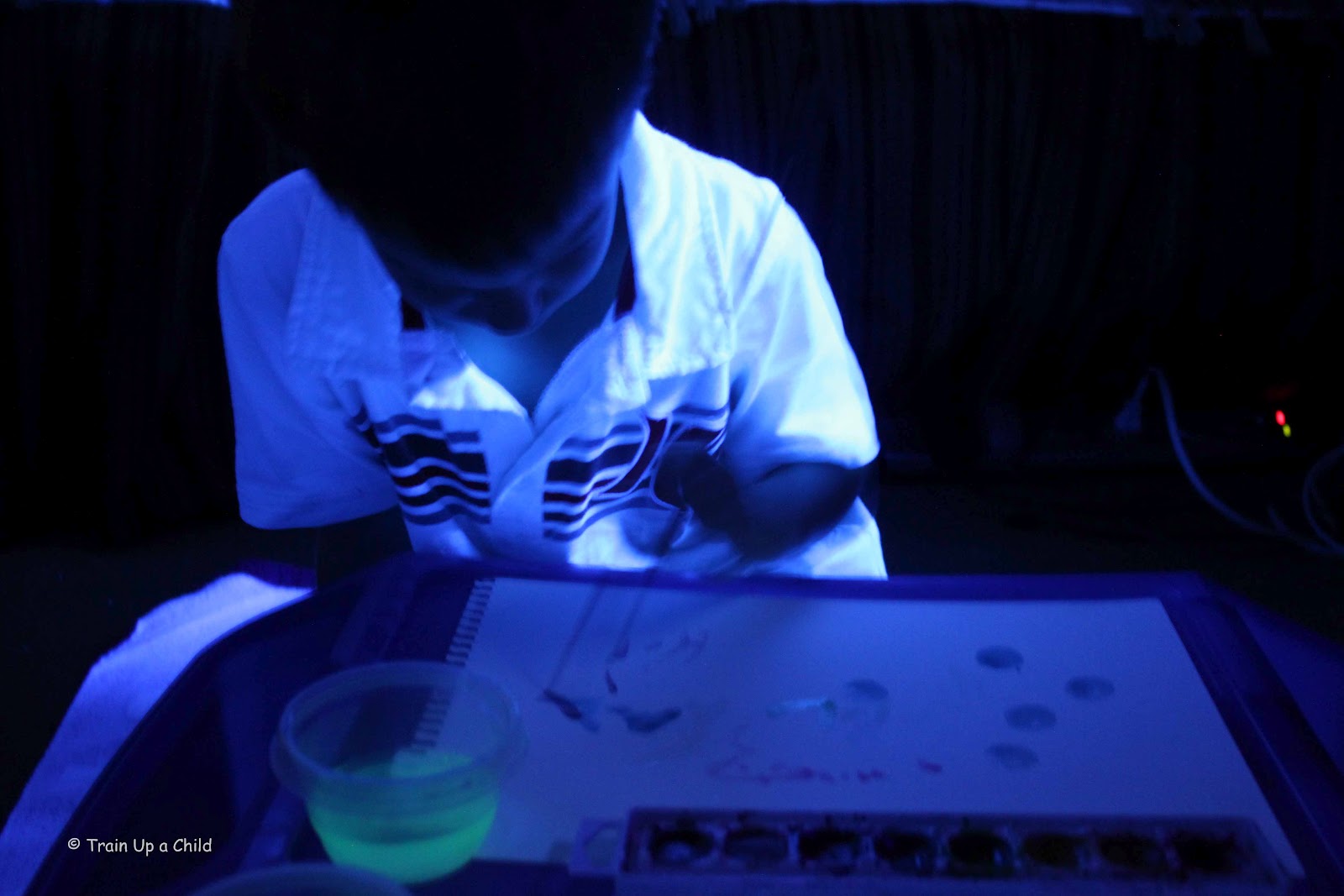 How to Make Glow-in-the-Dark Paint at Home