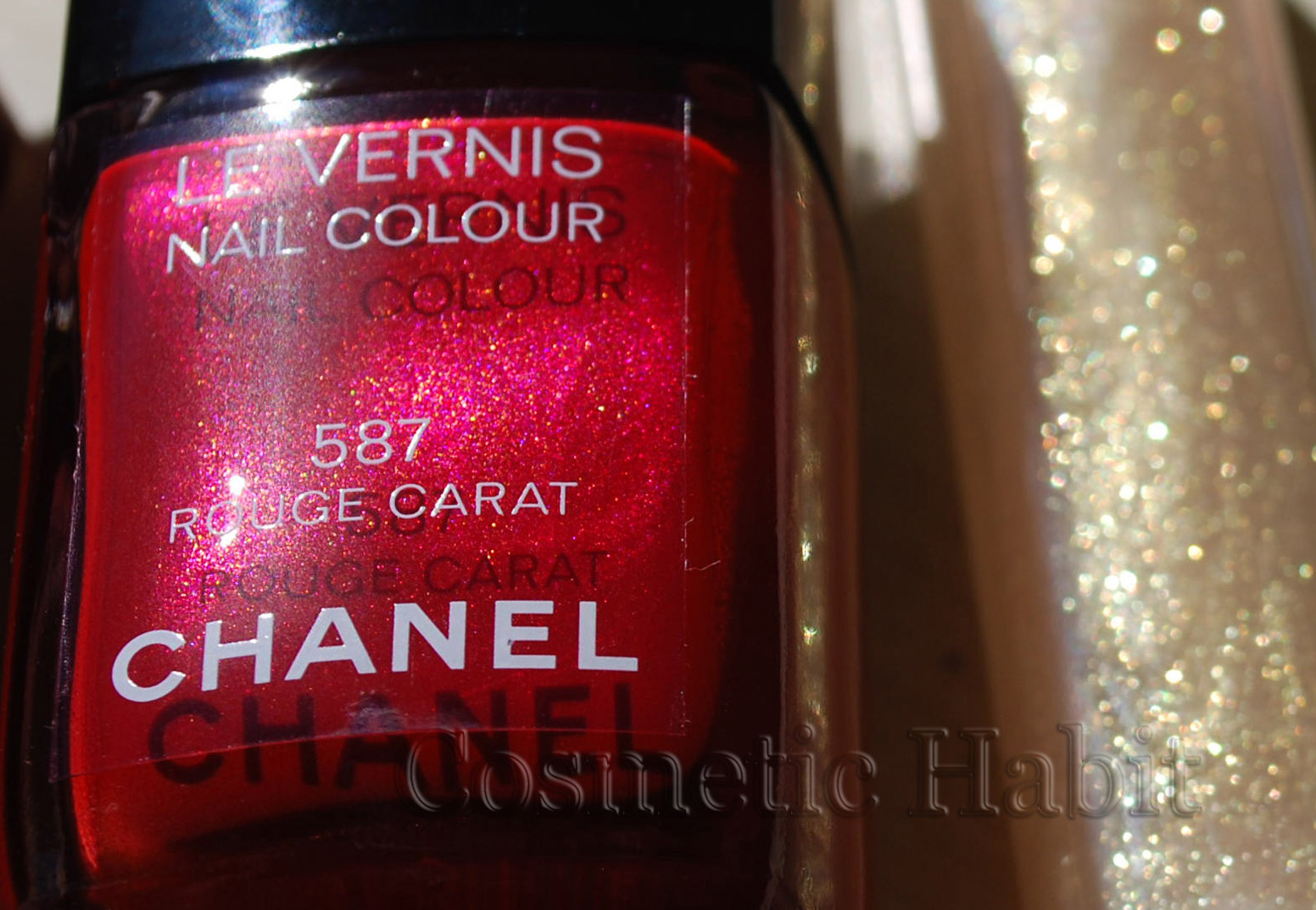 Les-Scintillances-de-Chanel-Rouge-Carat-nail-polish-587-swatch-1.jpg