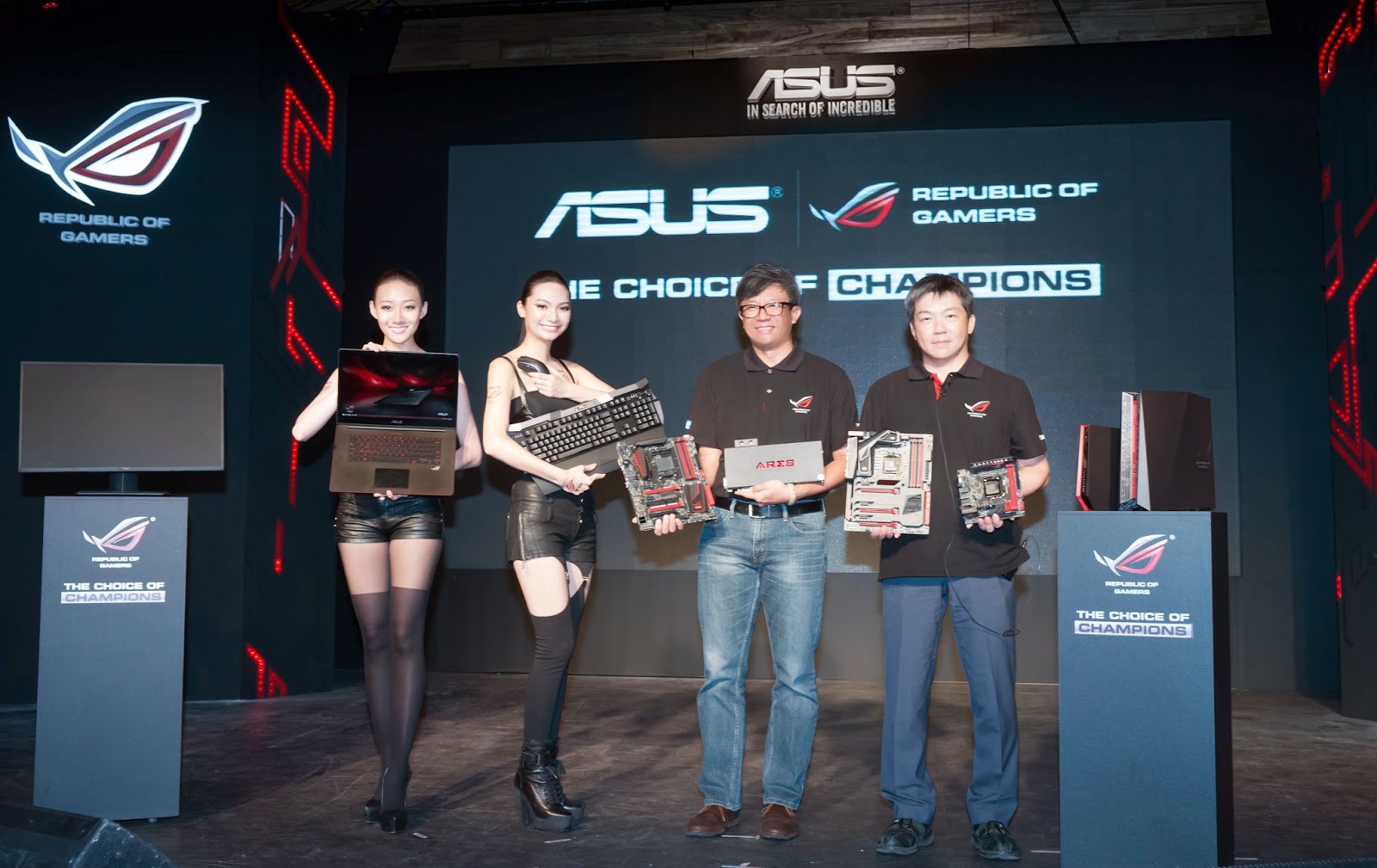 Gaming gear revealed include the G20 desktop, GR8 console PC, GX500 notebook, Maximus VII Formula, Maximus VII Impact and Crossblade Ranger motherboards, Ares III graphics card, Gladius mouse and GK2000 keyboard Joe Hsieh, ASUS Corporate VP and GM of Motherboard and Desktop System Business Unit and Jackie Hsu, ASUS Corporate VP and GM of Worldwide Sales, present ROG products