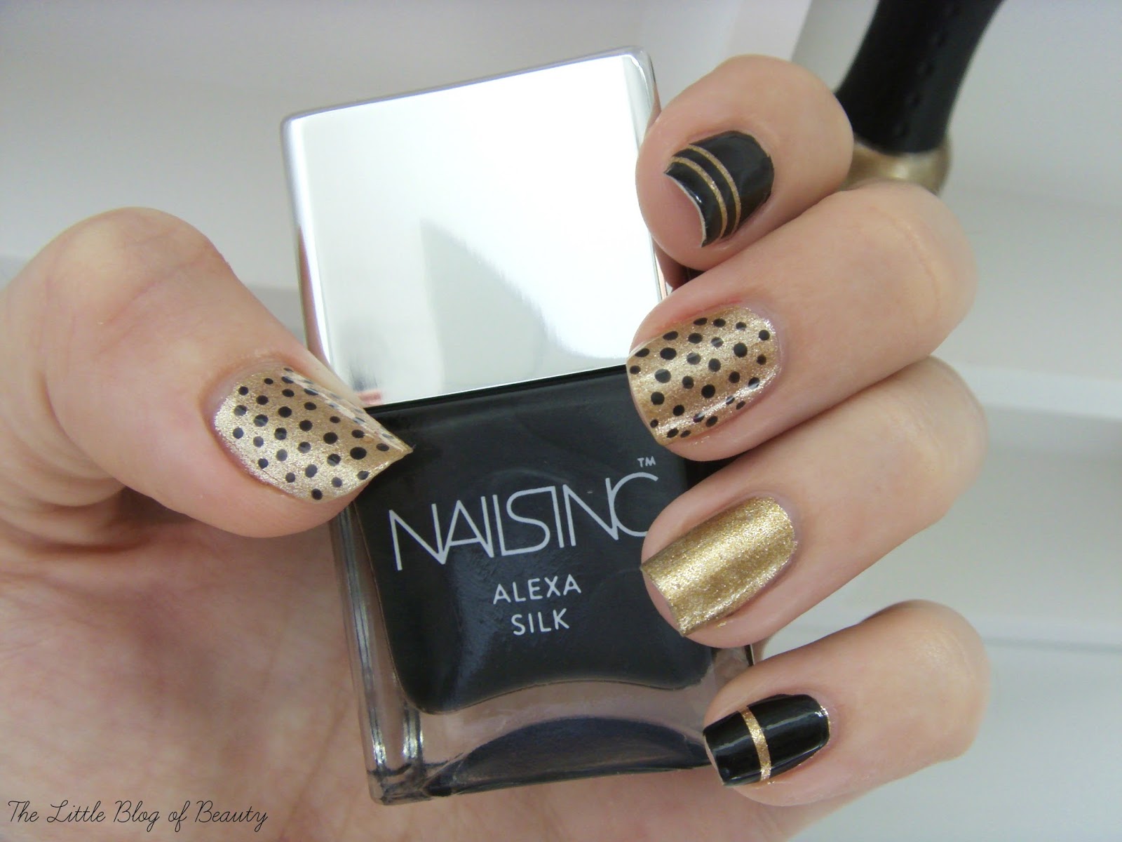 Nail art - Black and gold, black and gold, black and gold