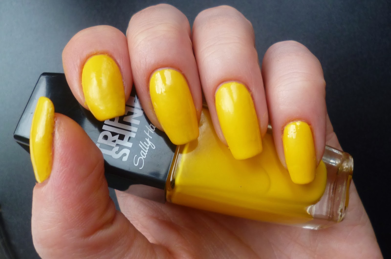Желтые Ногти Фото