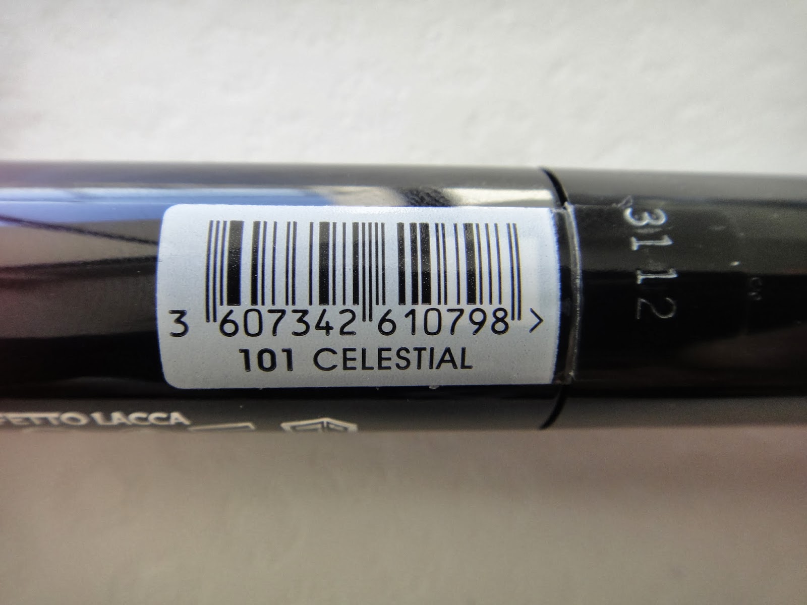 Weare Practically Frugal REVIEW Rimmel Apocalips / Show Off Lip