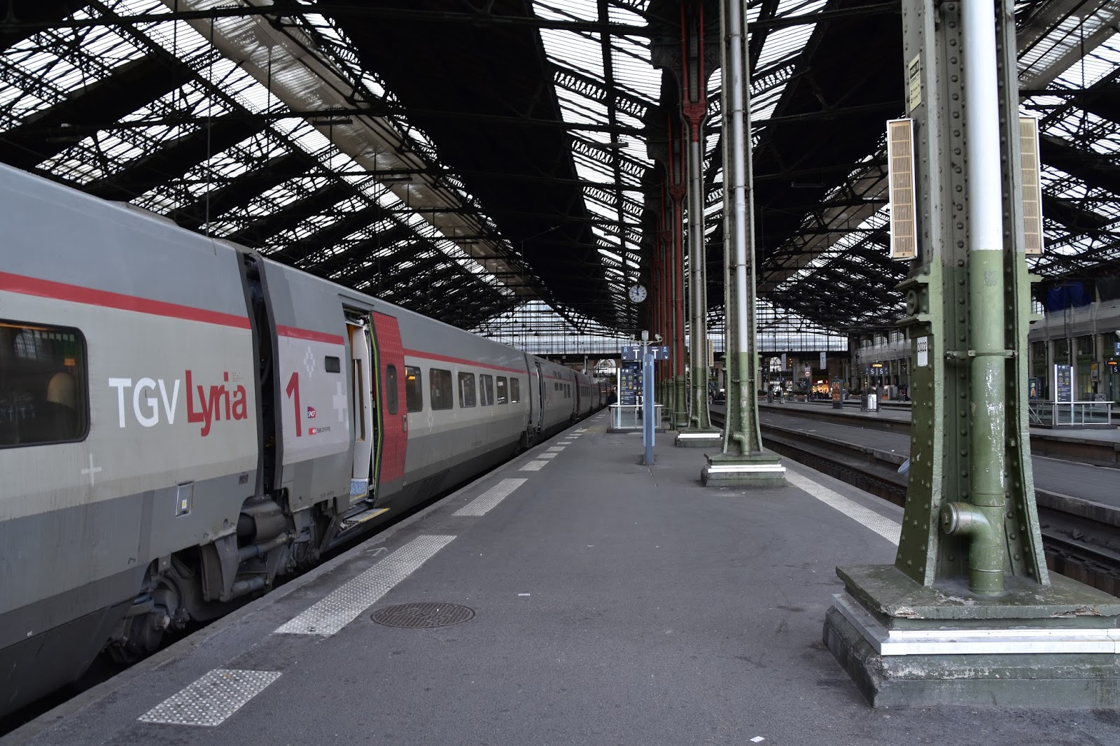 Trains and other things Zürich to Paris by TGV Lyria