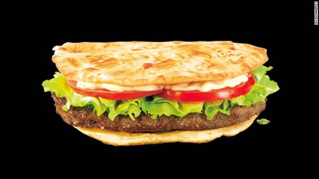 Sajian Menu McDonald di Arab McArabia sandwich Sajian Menu McDonald di Arab McArabia sandwich