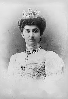 Royal Musings: Queen Elena dead