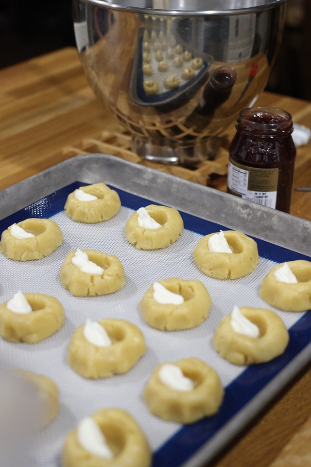 Mama Loves Food! Raspberry Cream Cheese Filled Sugar Cookies