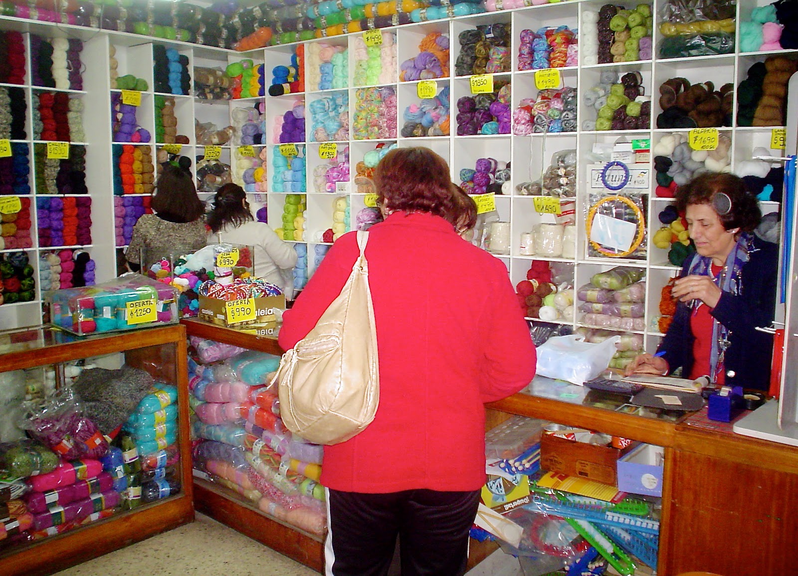 A Year With Two Summers Yarn Stores in Viña del Mar