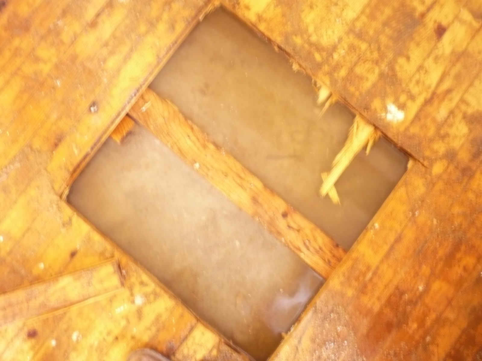 Parke Dekorasyon Su Altinda Kalan Laminat Parke Ahsap Parke Rabitali Parke Urun Tamiri