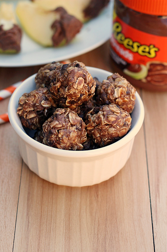 Chocolate Peanut Butter Granola Snack Bites & Reese's Spreads Whats