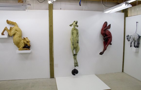 Beth Cavener Stichter esculturas animais psicologia humana
