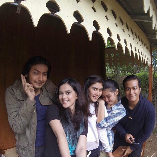Foto Rindu Dengan Humbalang, Karina, Farah dan Lebai Karat Foto Rindu Dengan Humbalang, Karina, Farah dan Lebai Karat