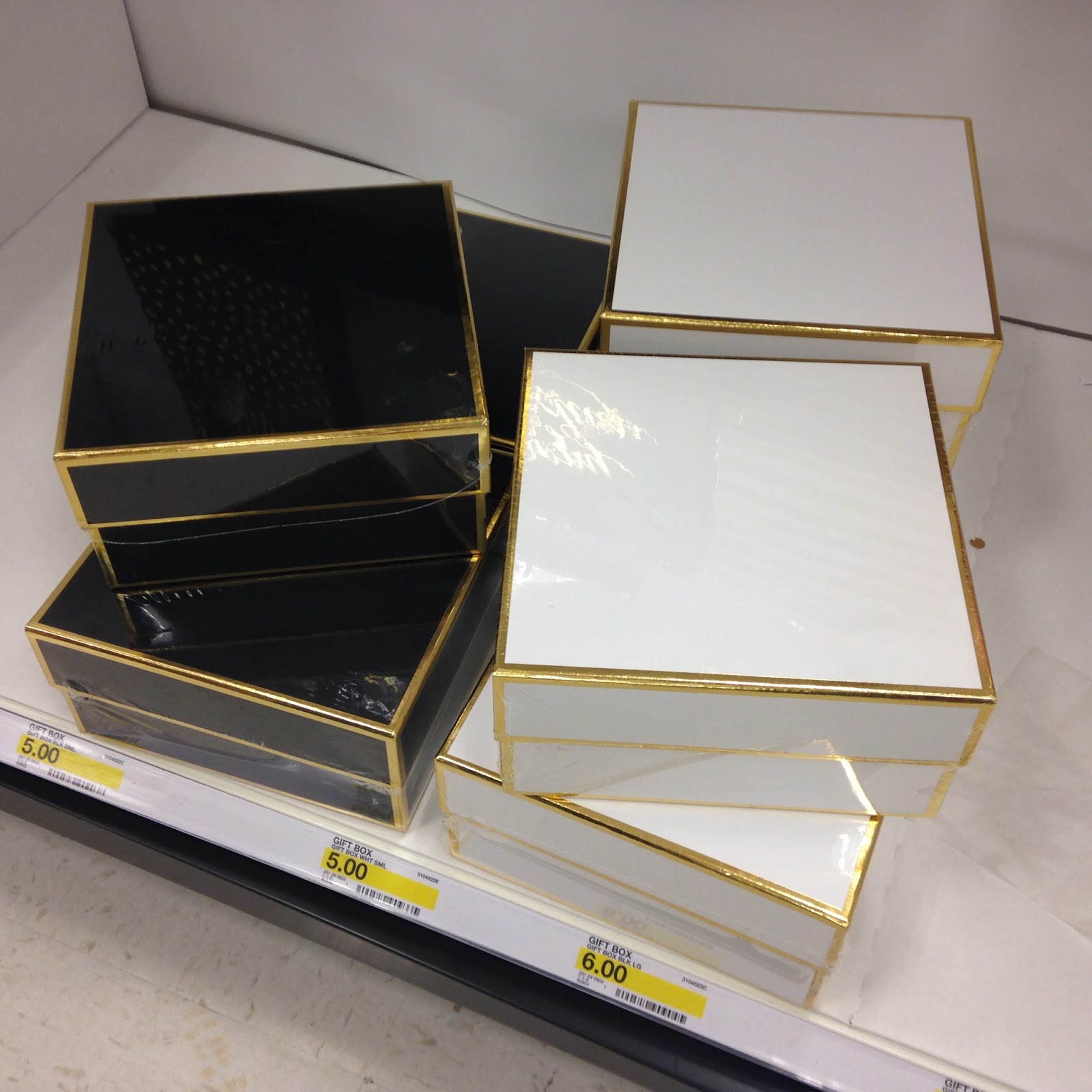 Tracy's Notebook of Style Sugar Paper x Target Calendar and Holiday