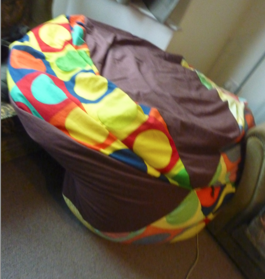 Jovial Spondoodles Giant Bean Bag Tutorial