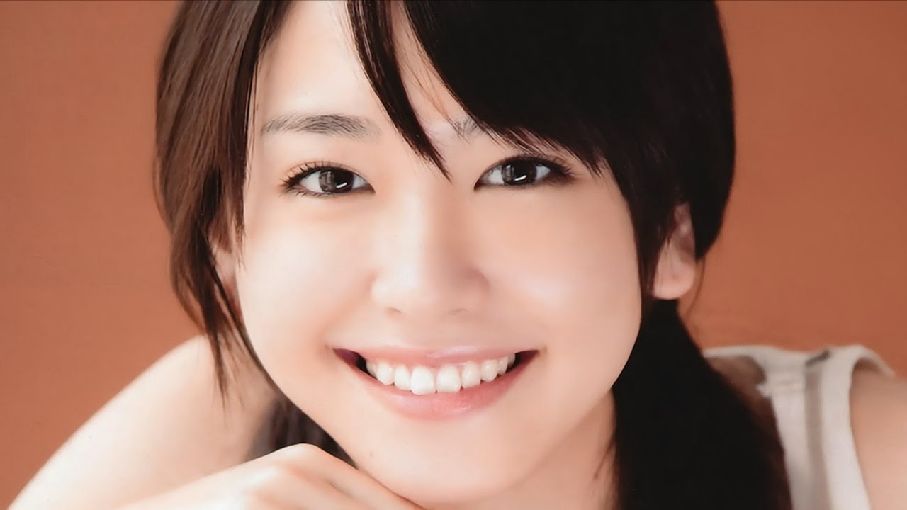 2019 year - Yui Aragaki (b. 1988 Later became an actress 2019 year