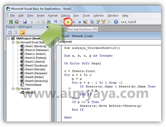 Menjalankan kode VBA di Microsoft Visual Basic for Application Gambar: Menjalankan kode VBA di Microsoft Visual Basic for Application