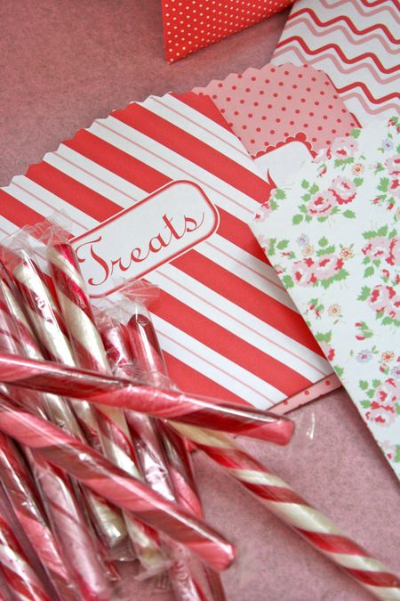 Sisterhood of the crafty pants: valentine treat bags Oh One Fine Day: DIY VALENTINE TREAT BAGS