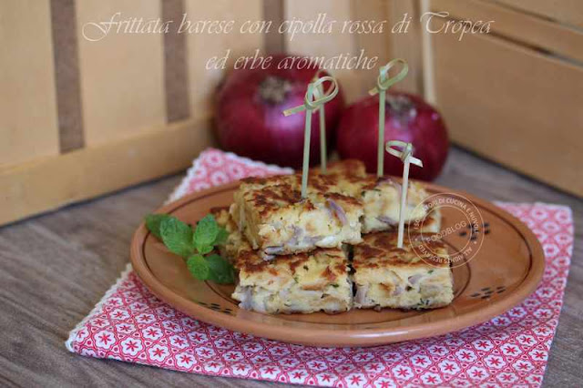 FRITTATA BARESE CON CIPOLLA ROSSA ED ERBE AROMATICHE