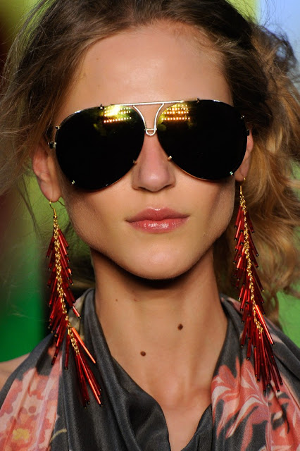 detalhes-cocacola-fashionrioverao2019-110-682x1024 Óculos de Sol Verão 2019 – Fotos - 2019 detalhes-cocacola-fashionrioverao2019-110-682x1024