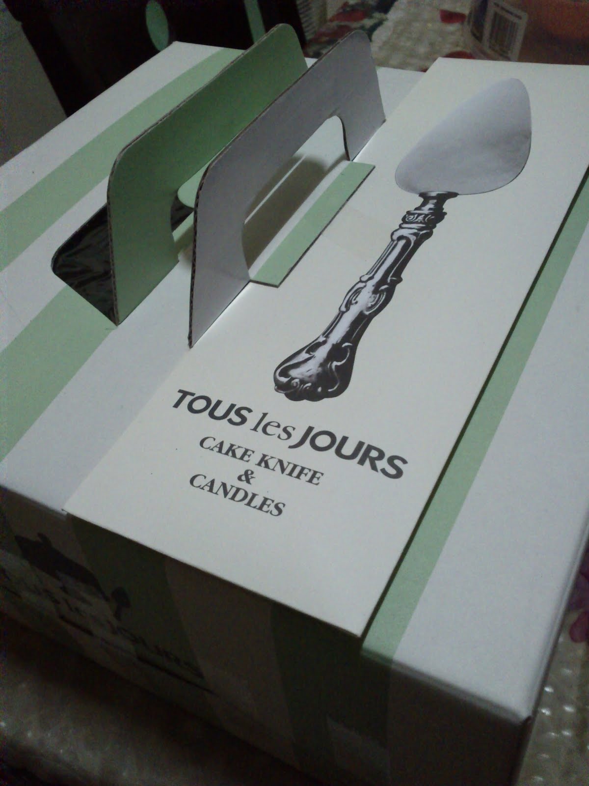 COMS Tous Le Jours Chocolate Cake misstinapie