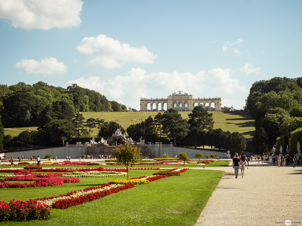 The Beauty And The Blonde Page 19 Chan 37271728 Rssing Com