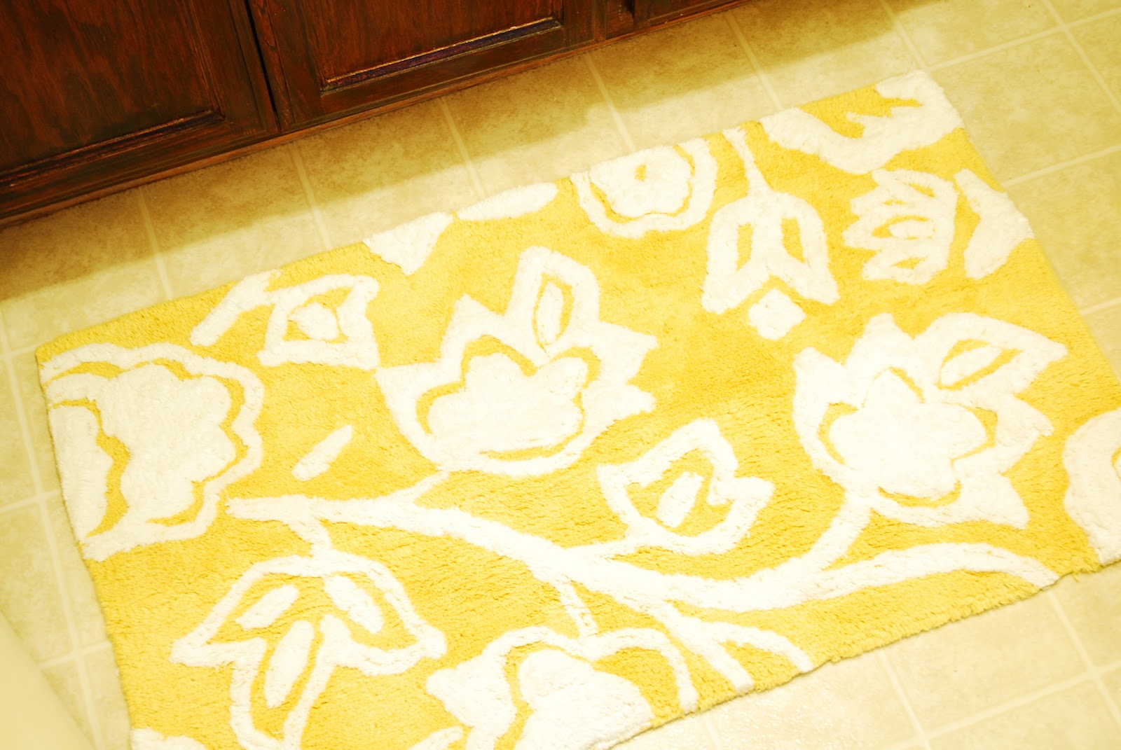 Yellow Bathroom Accents