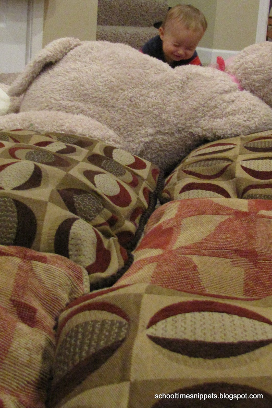 Simple Baby Play Idea Pillow Climbing