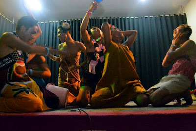 tutup mata! bidadarinya lagi mandi