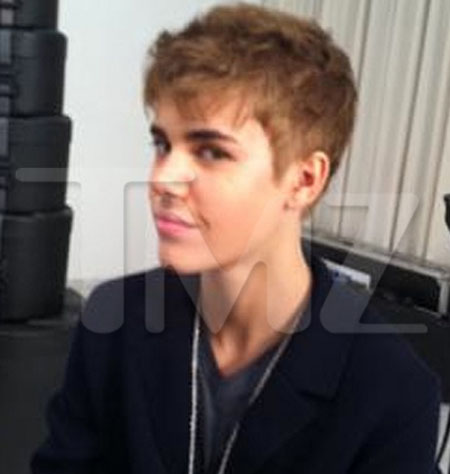 justin bieber pictures 2011 haircut. Teen heartthrob Justin Bieber