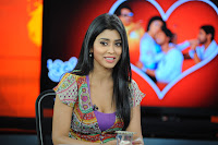 Shriya Saran New Movie Personal Interview Stills [cinebrain.blogspot]