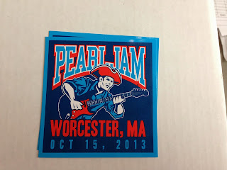 Pearl-Jam-Brandon-Heart-Worcester-Sticker-night-one.jpg