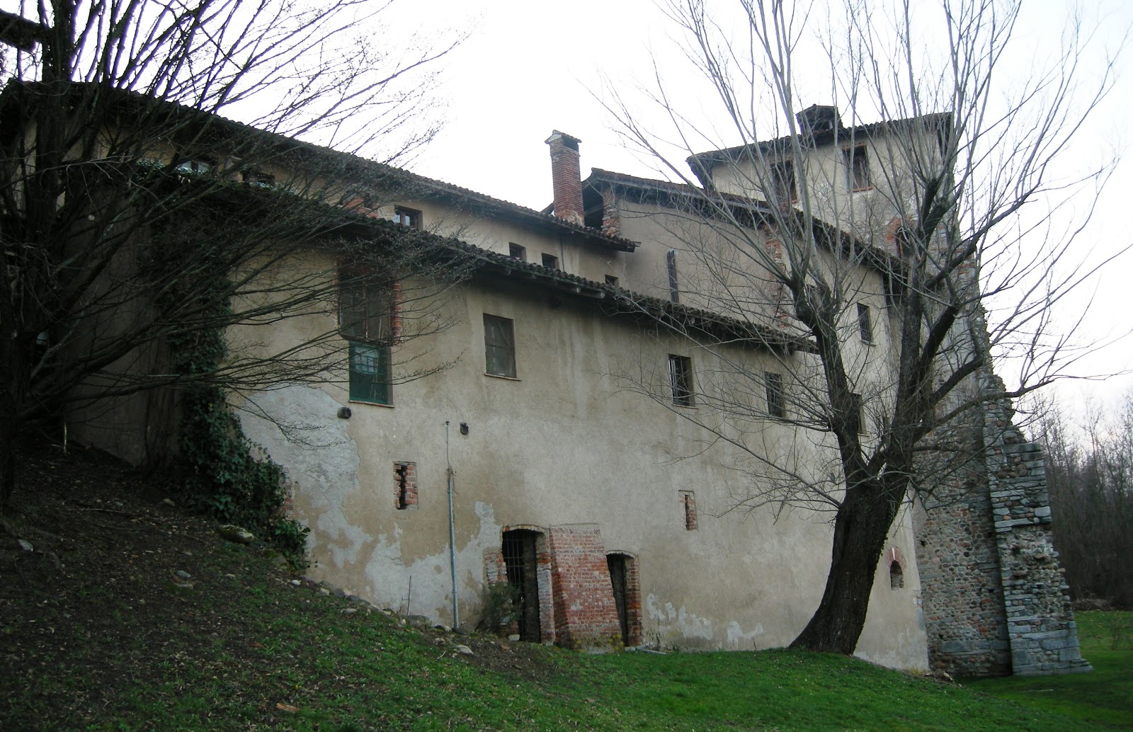 Olonaweb GORNATE OLONA IL MONASTERO DI TORBA