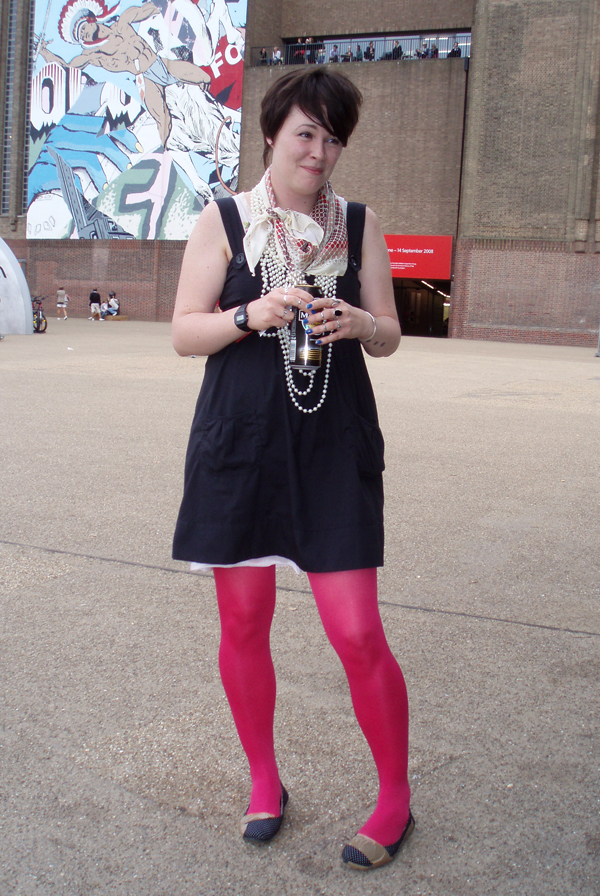 Girl Meets London British Women and Their Tights