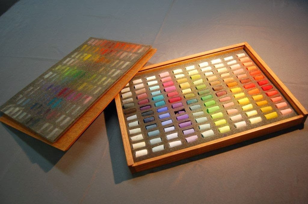 Ferraro blog Mini Slimbox is here! Great for pastel storage and travel