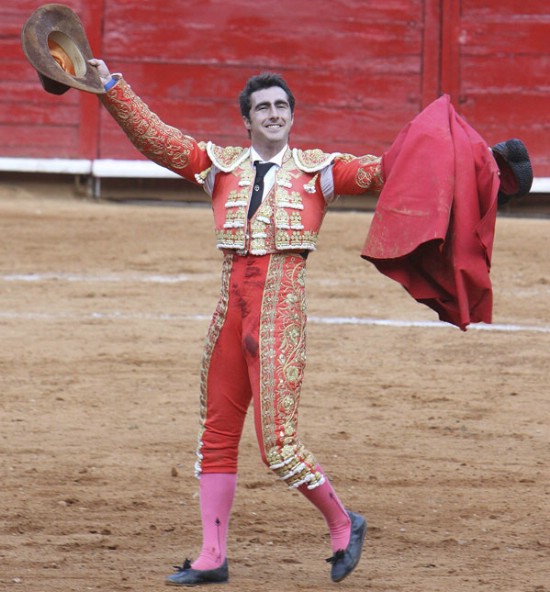 Grupo Tercera Fuerza en Psicología Como el movimiento del torero...