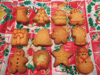 The more than occasional baker: Xmas Vanilla Cookies/Biscuits