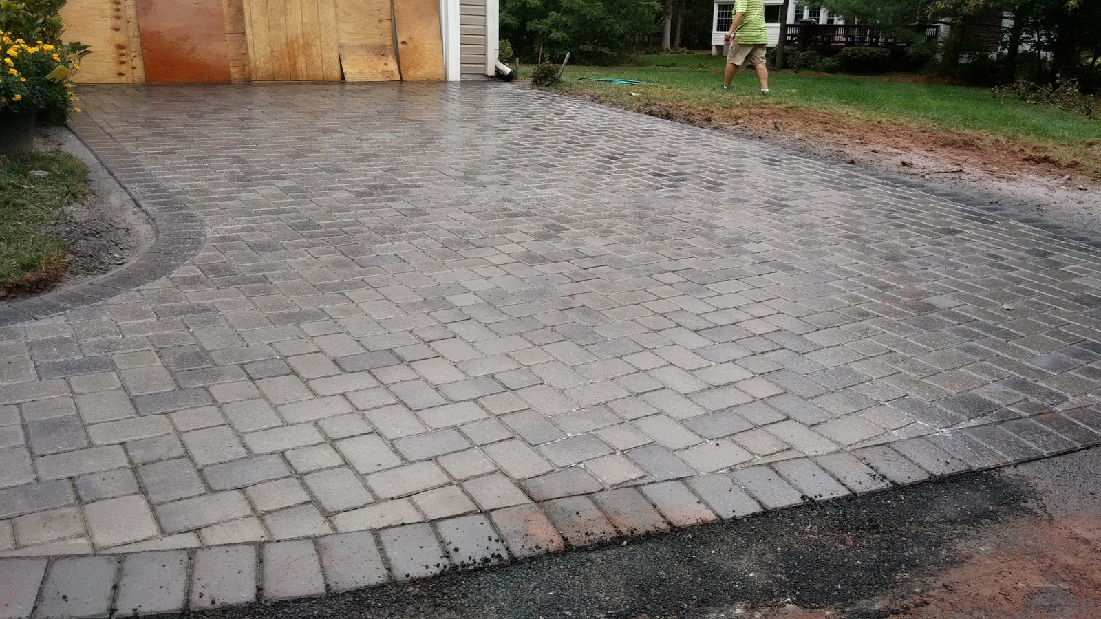 BEAUTIFULL YOUR HOME WITH INTERLOCKING PAVERS Driveway 6x9 and 6x6