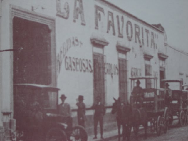 1918 "LA FAVORITA" PRIMERA EMBOTELLADORA DE GUADALAJARA, ACTUALMENTE PROPIEDAD DE LA COCA COLA, ¿AL