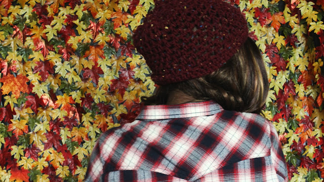 DIY: How To Crochet A Fall Simple and Easy Hat.