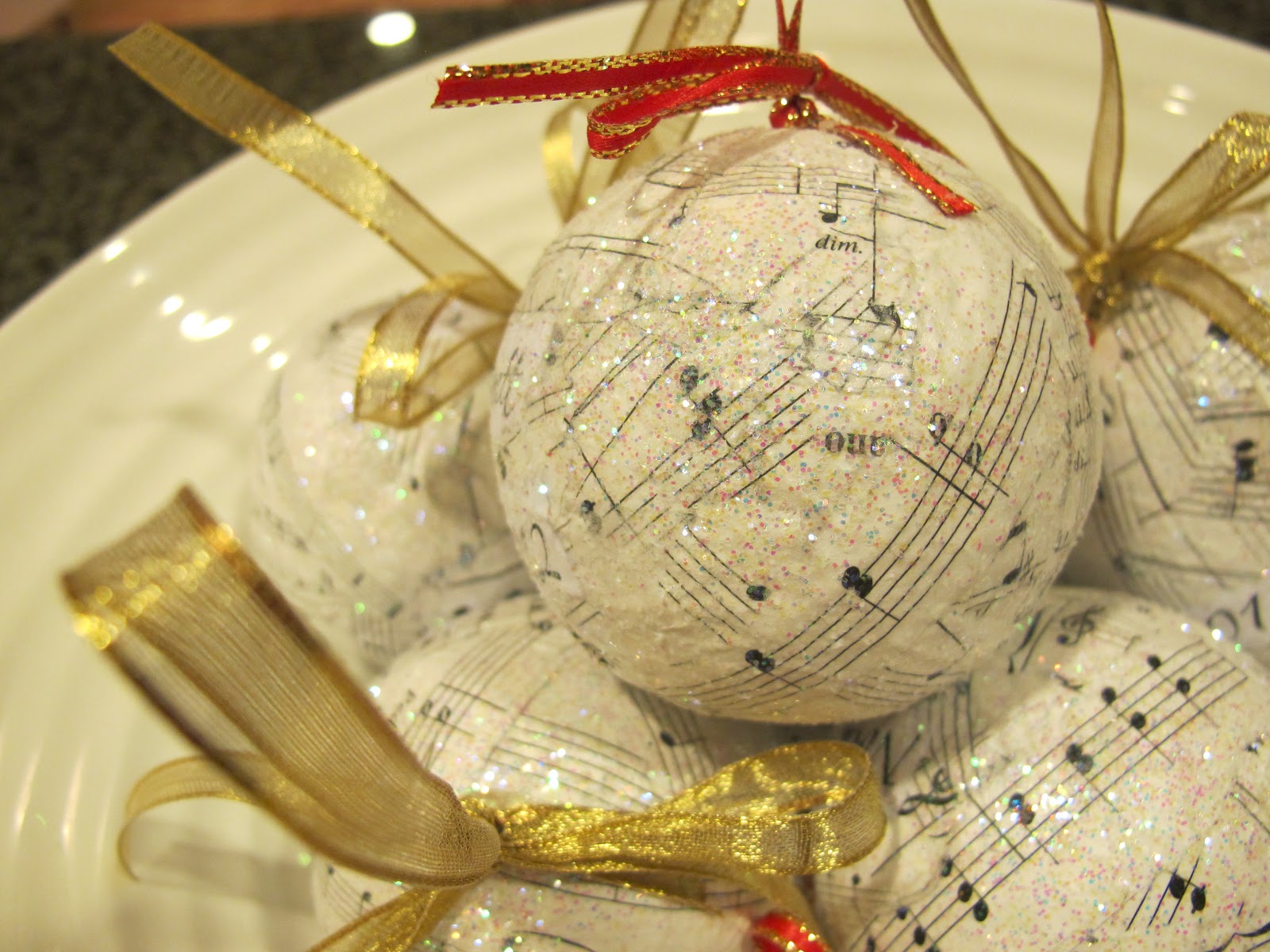 BluKatKraft Decoupage Christmas Ornaments DIY