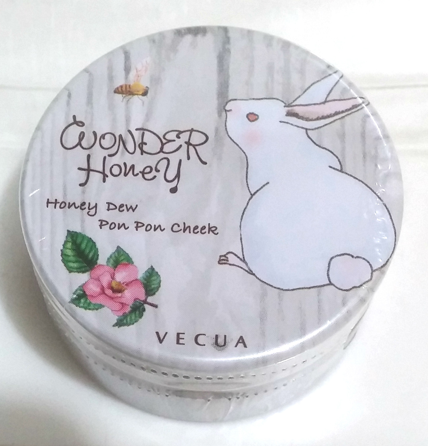 VECUA Wonder Honey -Honey Dew Pon Pon Cheek- with Puff #Hanatsubomi