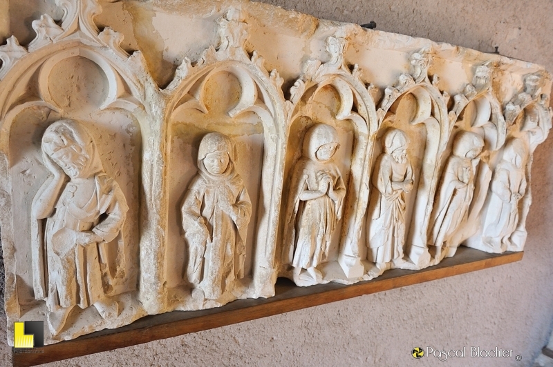 Bas relief médiéval Carcassonne Bas relief médiéval Carcassonne photo pascal blachier
