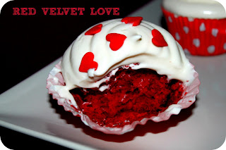 CUPCAKES RED VELVET LOVE