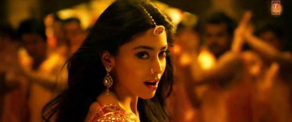 Asha Ashish Song Promo Chamiya No 1 Shriya Saran S Item Number In Zila Ghaziabad Zila ghaziabad song chhamiya no.1: