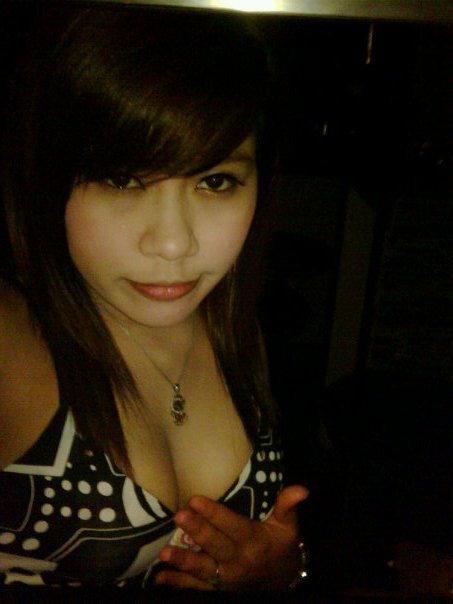 Tante-Girang-Jembut-Ngintip-Indonesia Wajah cantik dan menarik Tante girang yang berpose seksi menawan hati ...