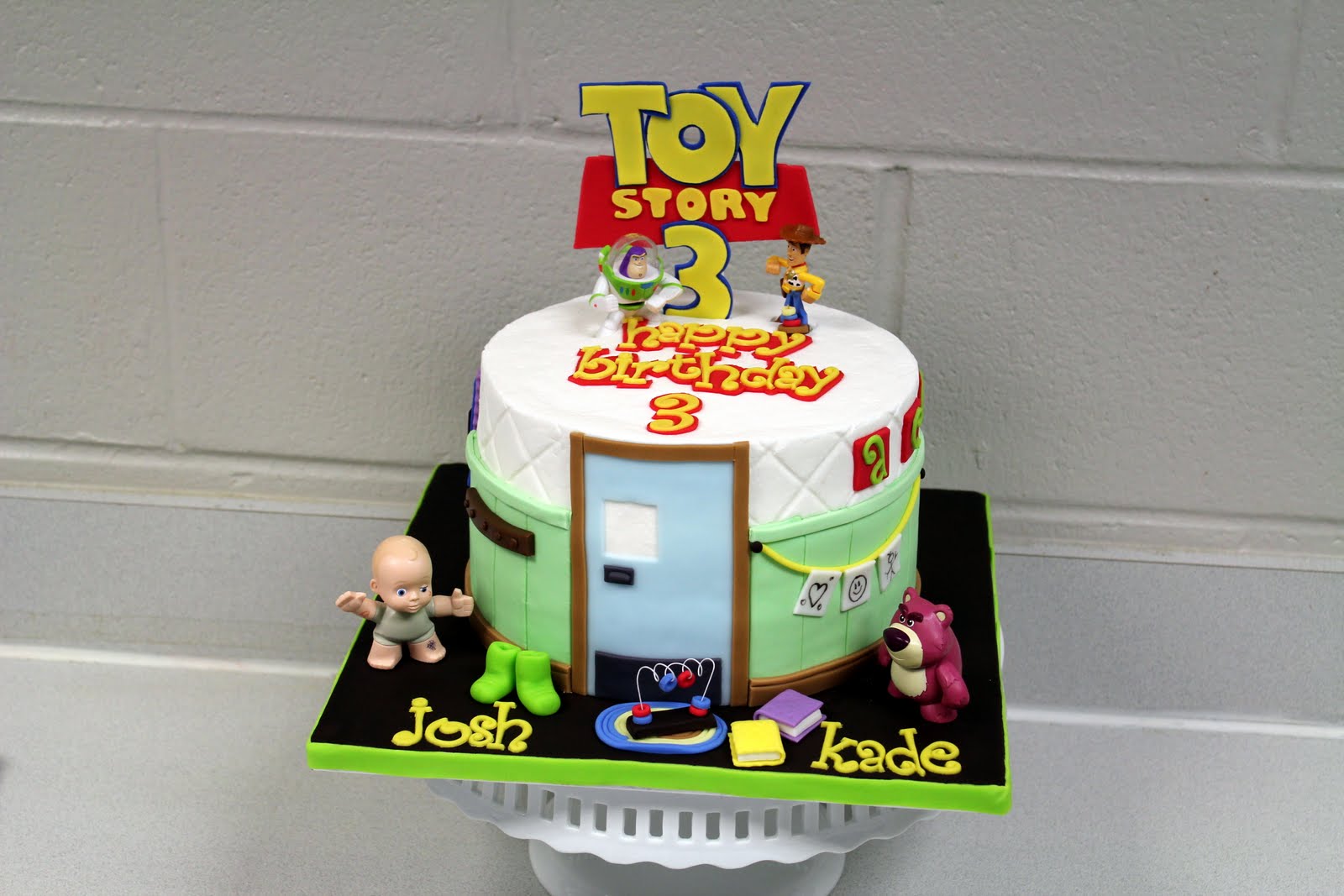Crumbs & Yums: Toy Story 3 Birthday Party