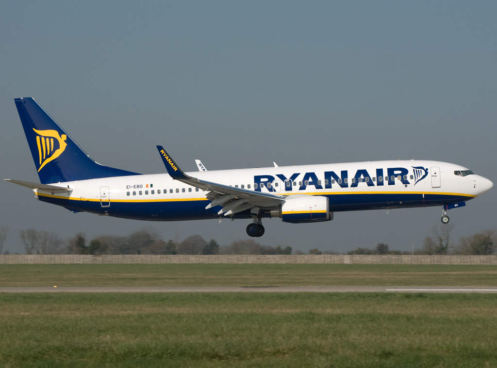 ryanair the low fares airline Headline airline takes on ryanair with ‘transparent low fares. ryanair the low fares airline Headline airline takes on ryanair with ‘transparent low fares.