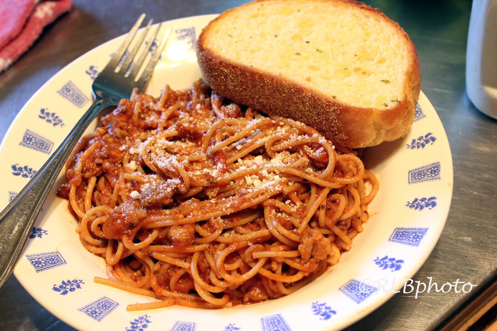 The Curious Country Cook: : Sunday Spaghetti Dinner