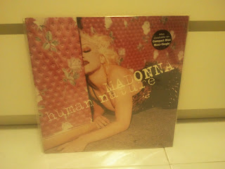 FS ~ Queen of Pop LP/EP/Singles 2012-03-23+19.29.55