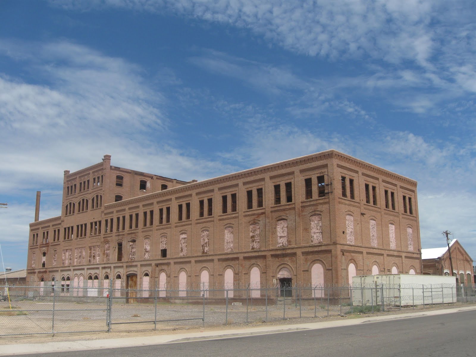 thunderstrokes: Glendale's Sugar Beet is Back, Baby!