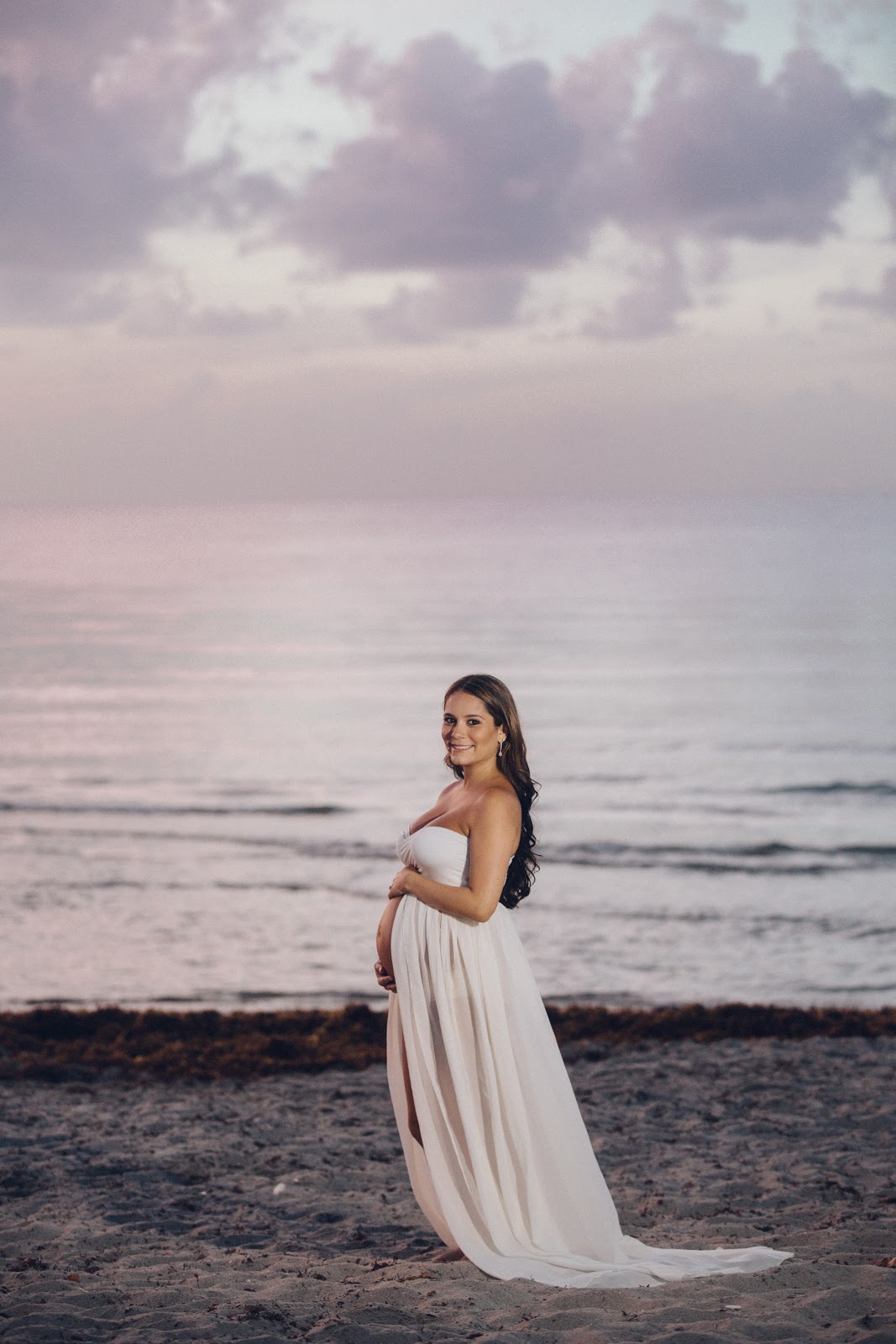 Laura & Co. Maternity Photoshoot Beach/Sunrise Look